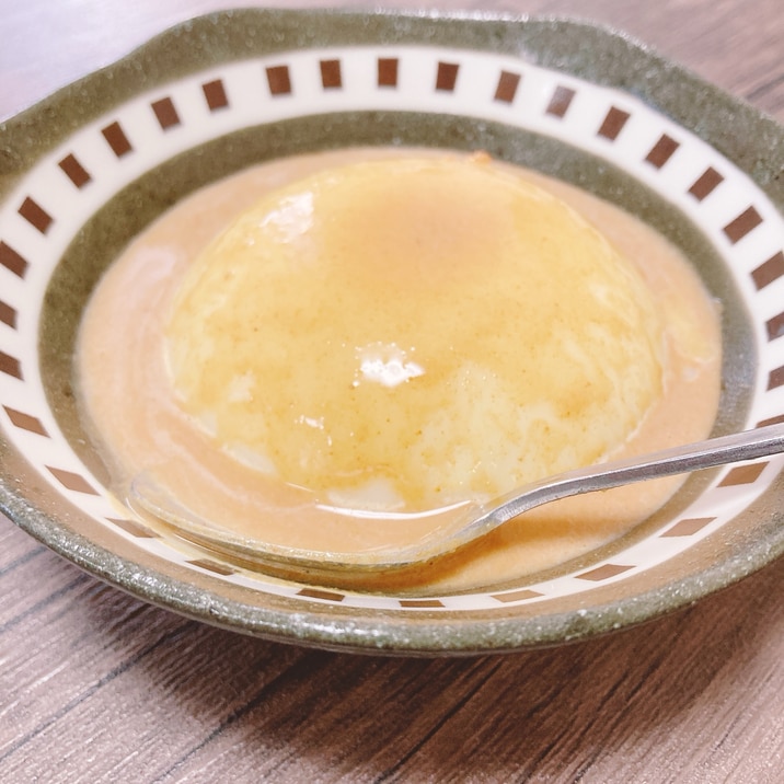 牛乳プリンのきな粉ソースかけ